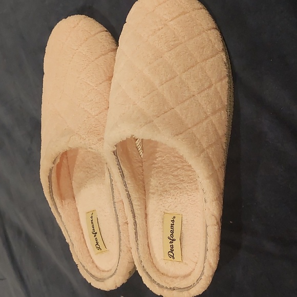 Dearfoams Slippers - Picture 8 of 10
